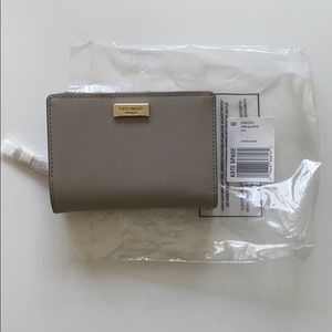 Kate Spade small zip around wallet “Newbury Lane”